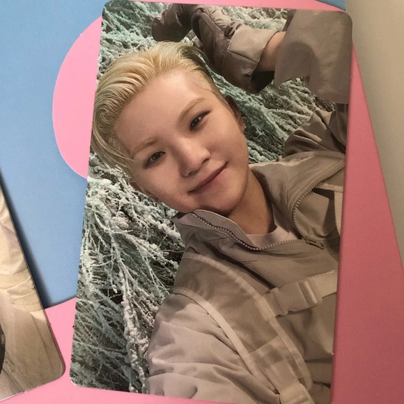 Seventeen Sector 17 Album with All Inclusions - Picture 3 of 9